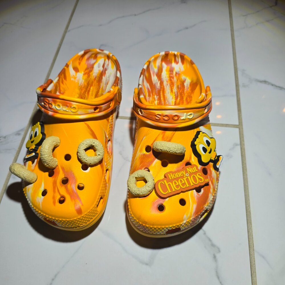 Honey Nut Cheerios Crocs Men's 6 Women's 8
